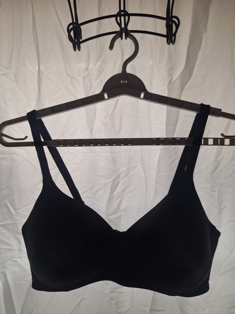 Vanity Fair Black Seamless Support Bra